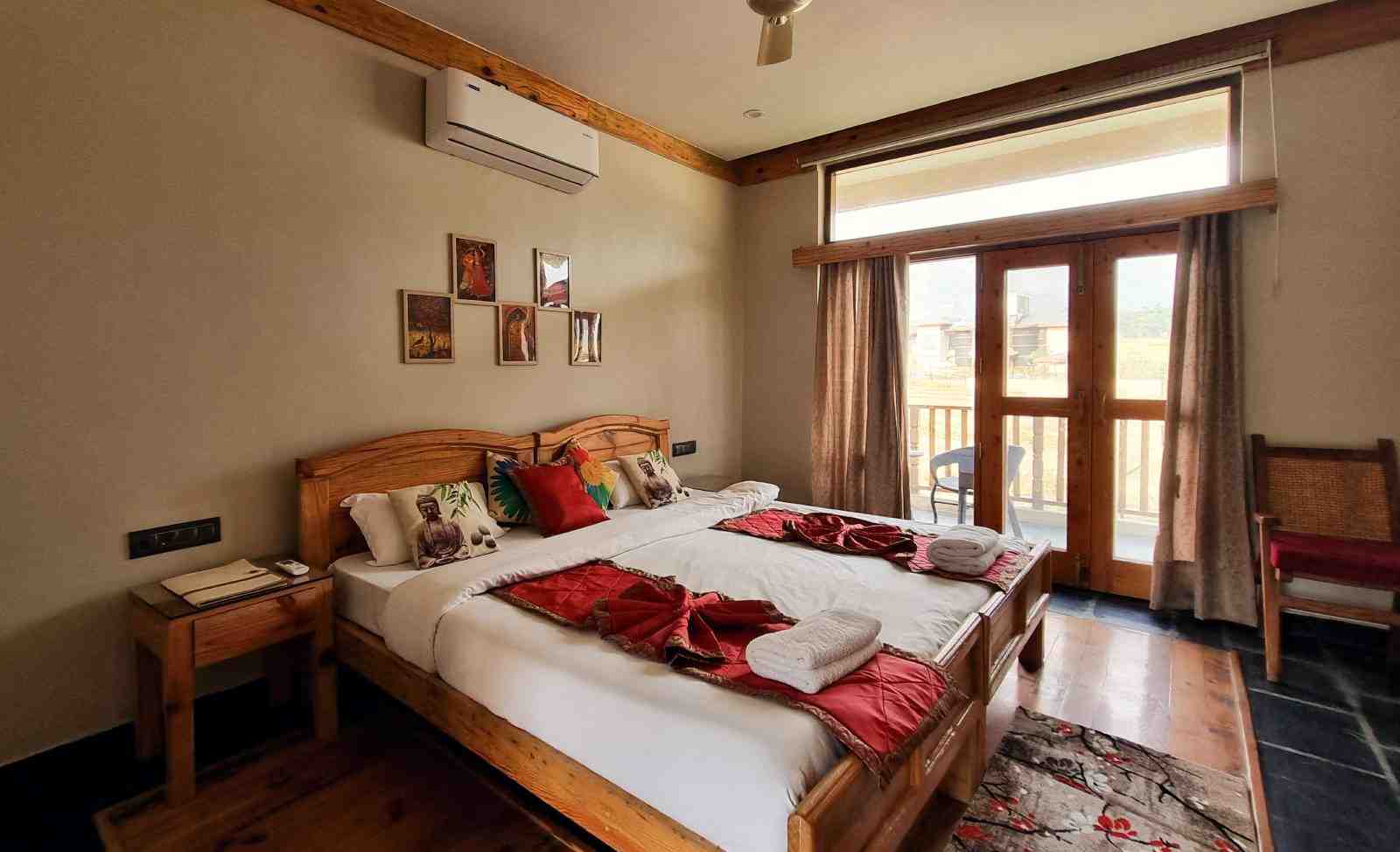 meera-room-1