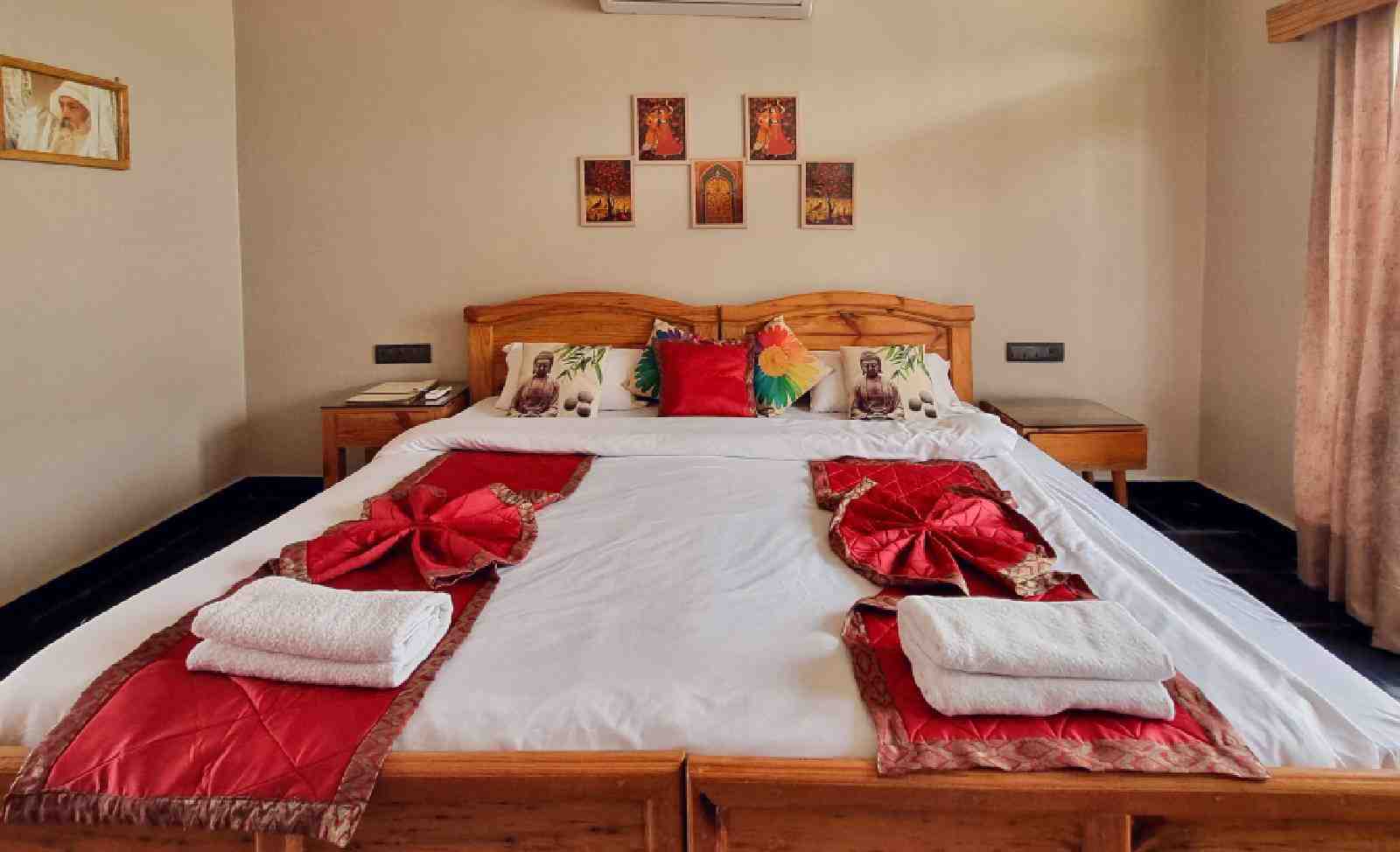 meera-room-2