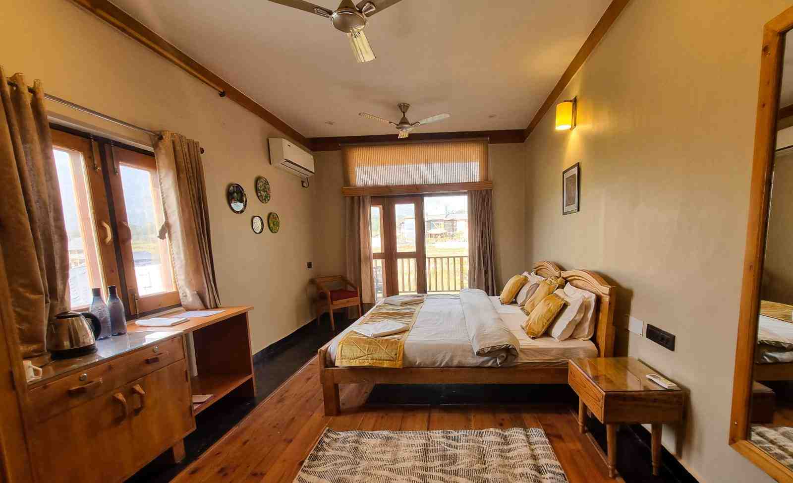 meera-room-3